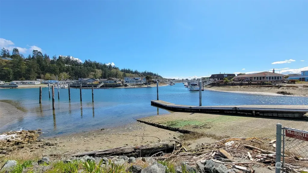 3780 Oceanside Drive Greenbank WA 98253