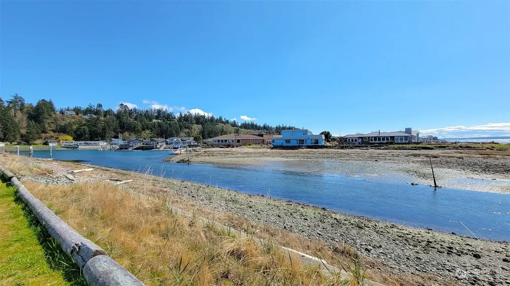 3780 Oceanside Drive Greenbank WA 98253
