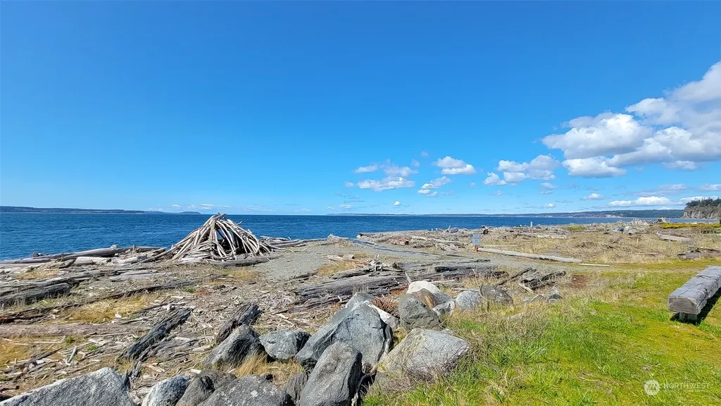 3780 Oceanside Drive Greenbank WA 98253
