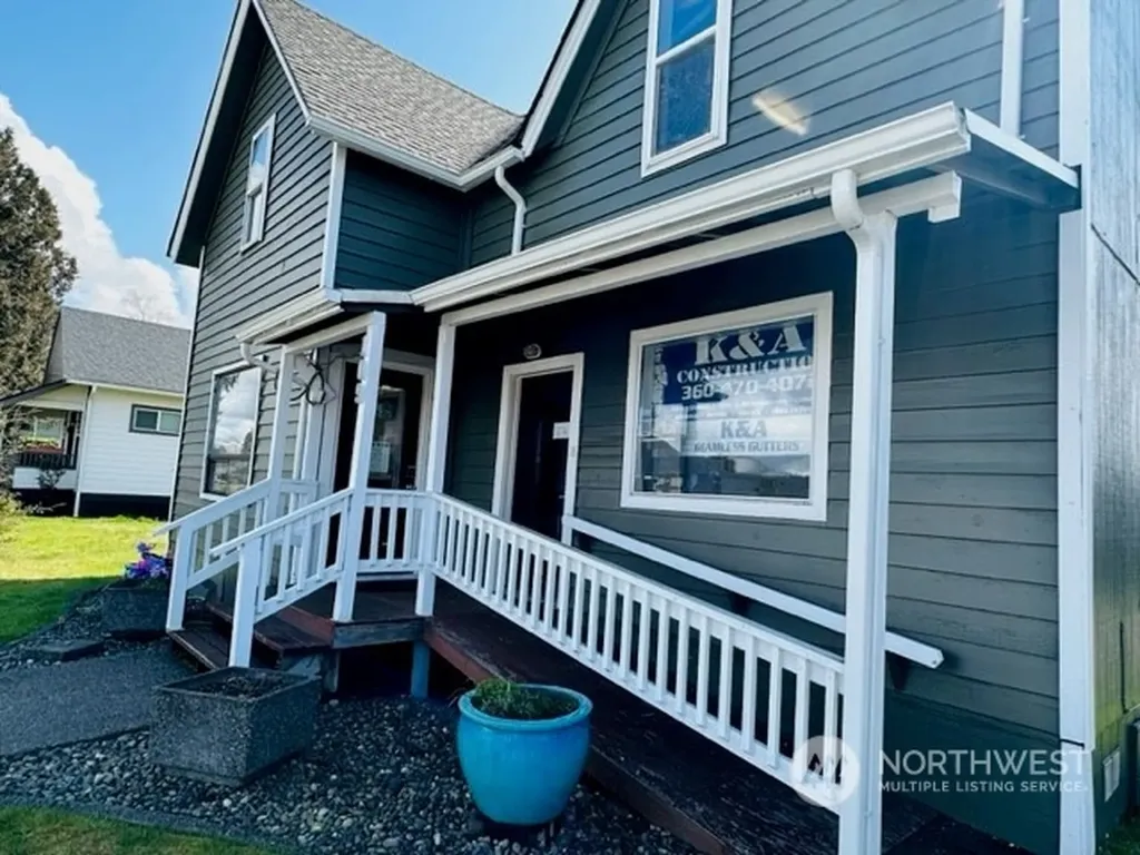 109 W Main Street Elma WA 98541