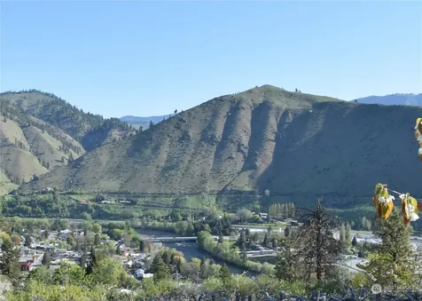 124 Freedom Hills Cashmere WA 98815