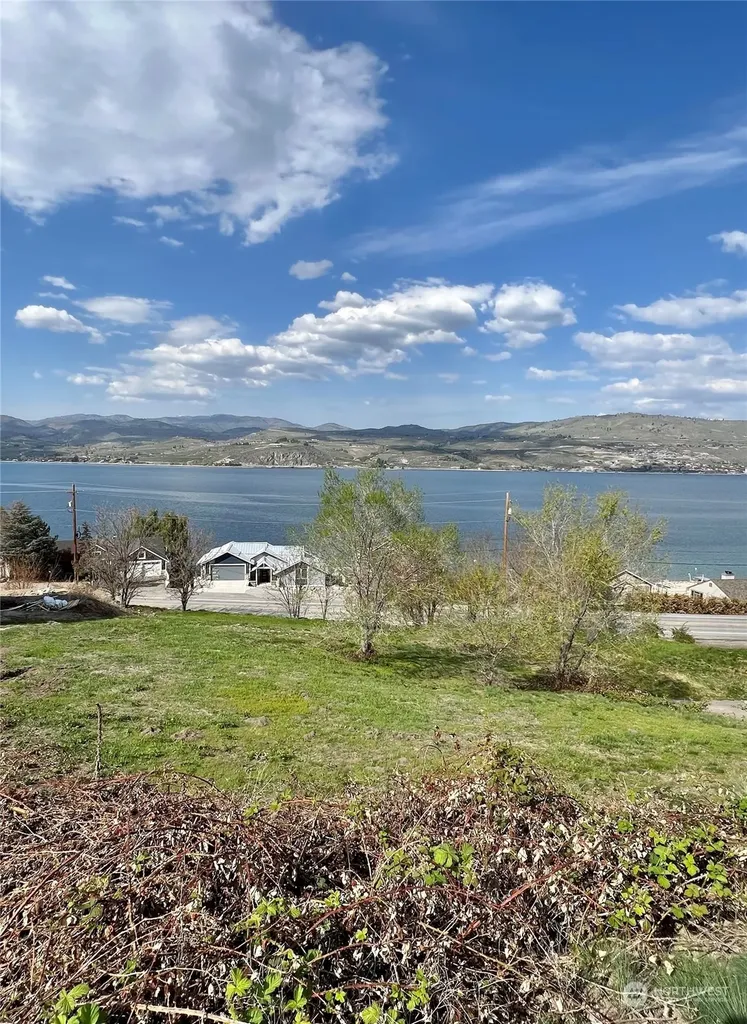 70 Grandview Lane Chelan WA 98816