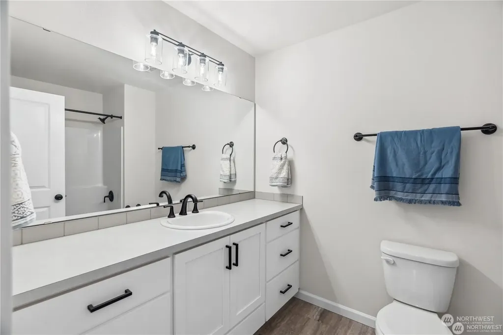 1422 60th Avenue NE Tacoma WA 98422