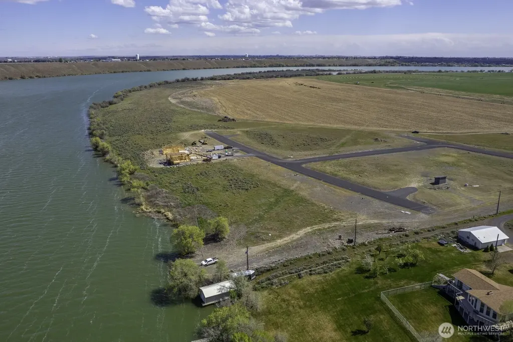 5 6.3 NE Moses Lake WA 98837