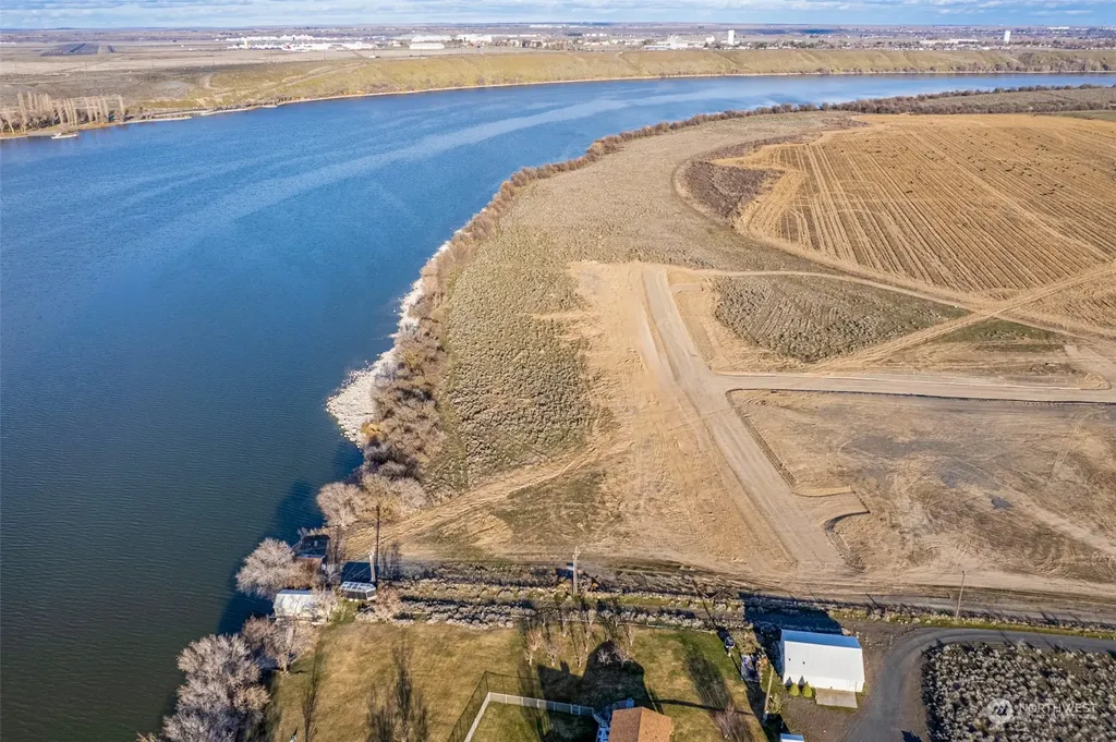 2 6.3 NE Moses Lake WA 98837