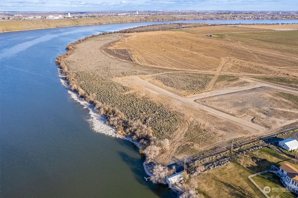 2 6.3 NE Moses Lake WA 98837