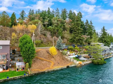 3356 Point White Drive NE Bainbridge Island WA 98110