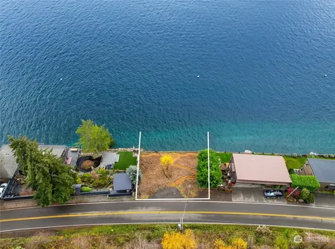 3356 Point White Drive NE Bainbridge Island WA 98110
