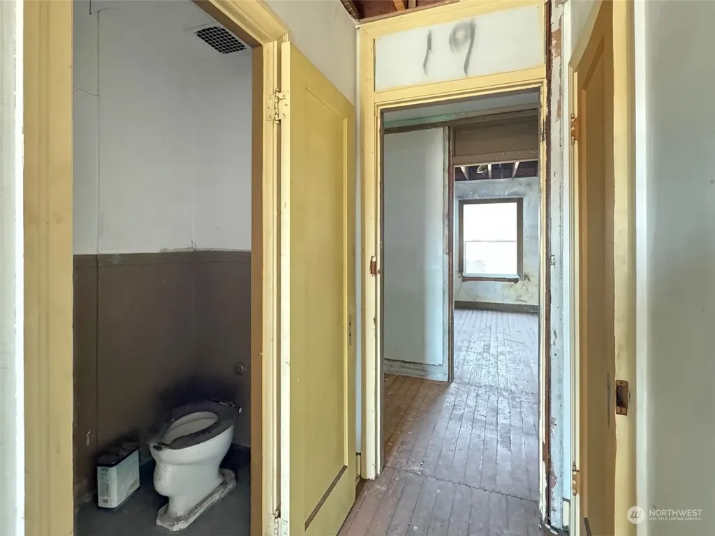 229 W First Street Port Angeles WA 98362