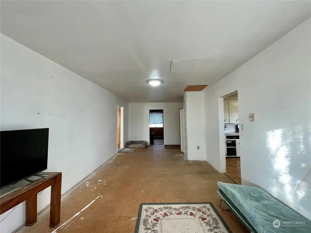 120 E Lewis Street Coulee City WA 99115