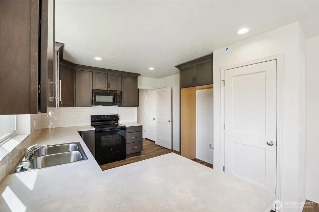 208 Rattray Drive Mattawa WA 99349