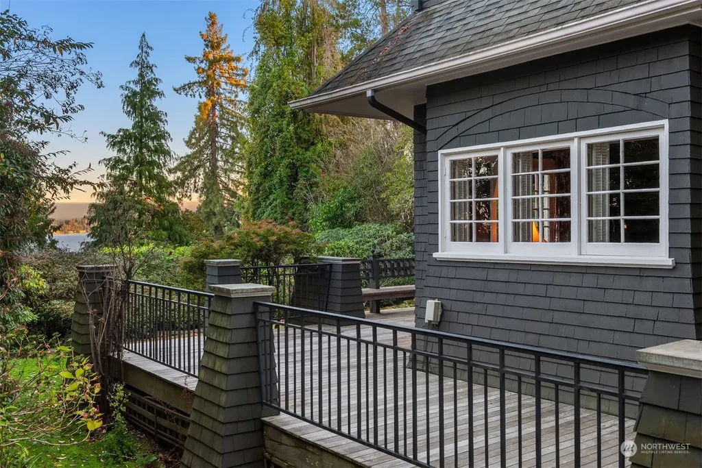 3802 E John Street Seattle WA 98112