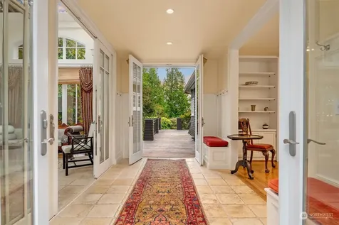 3802 E John Street Seattle WA 98112