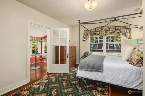 3802 E John Street Seattle WA 98112