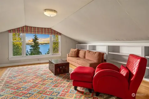 3802 E John Street Seattle WA 98112