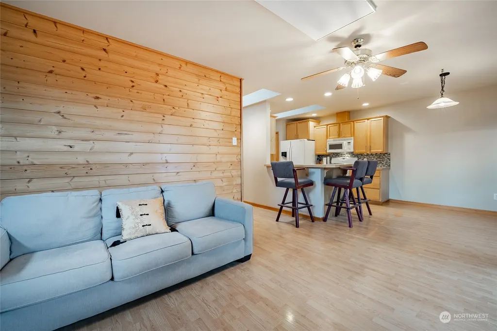 2940 Cedar Avenue Lummi Island WA 98262