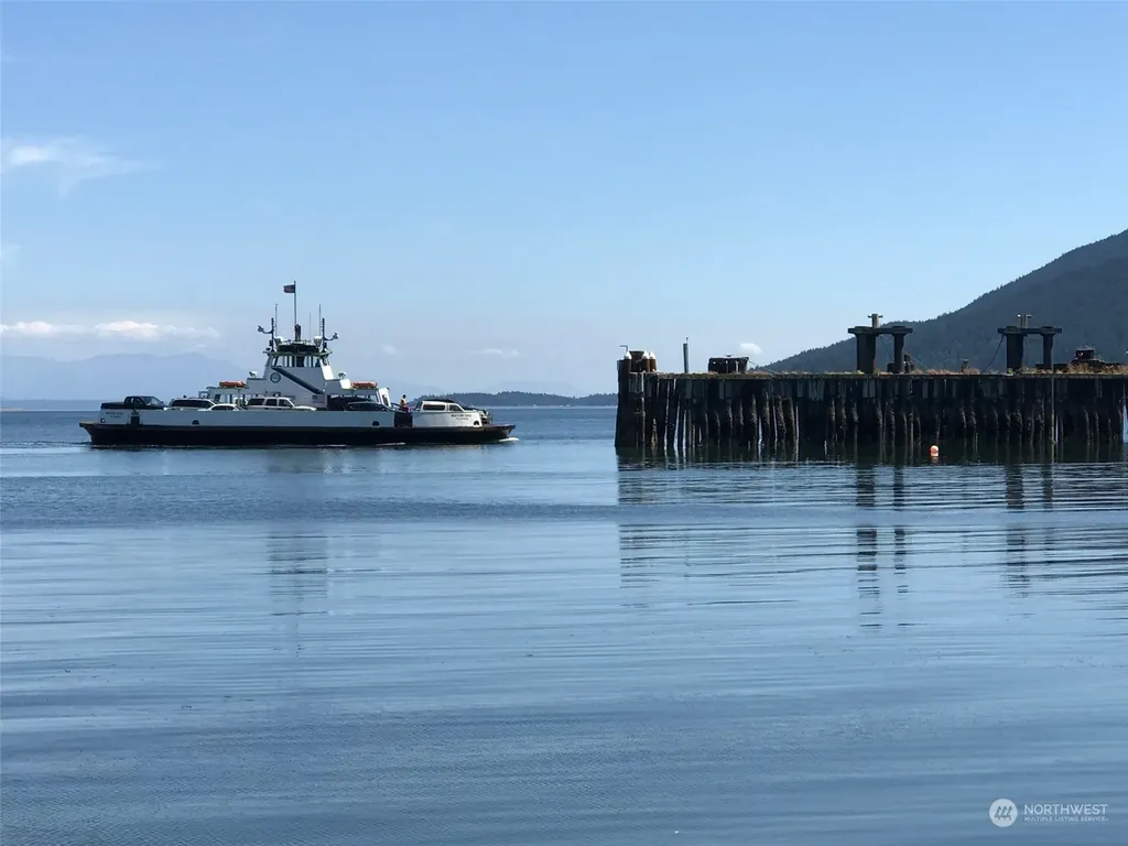 2940 Cedar Avenue Lummi Island WA 98262