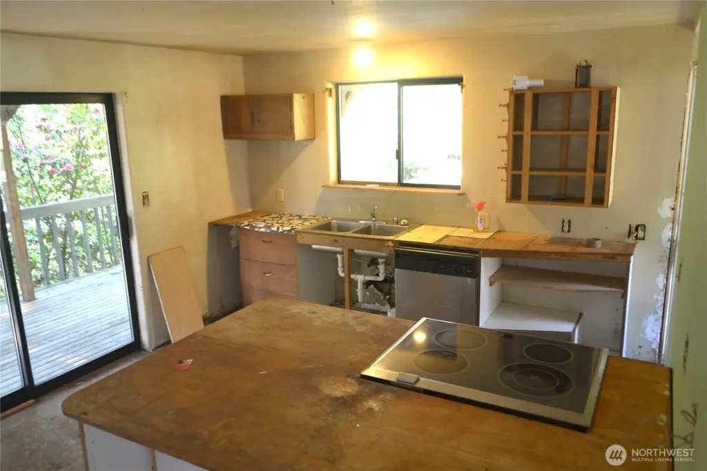 110 NE Collins Drive E Tahuya WA 98588