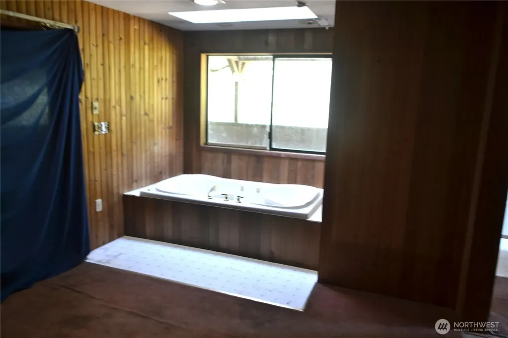 110 NE Collins Drive E Tahuya WA 98588