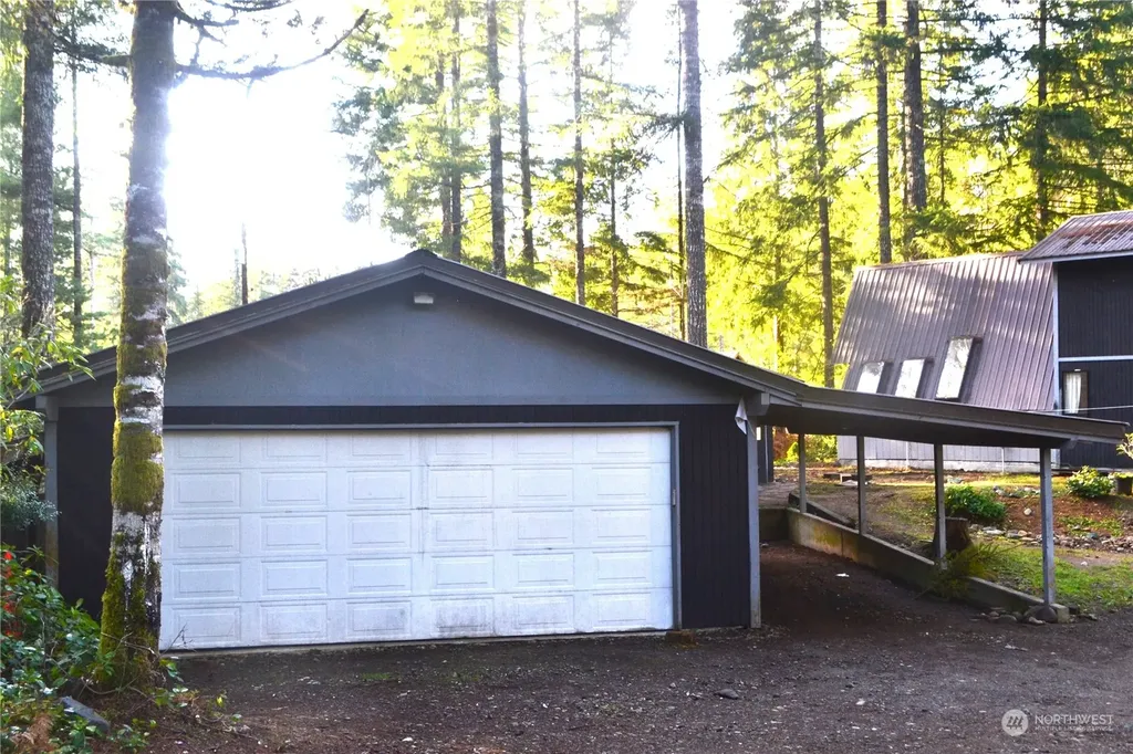 110 NE Collins Drive E Tahuya WA 98588