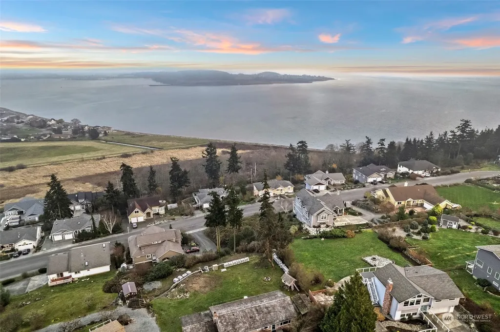 2331 SW Freund Street Oak Harbor WA 98277