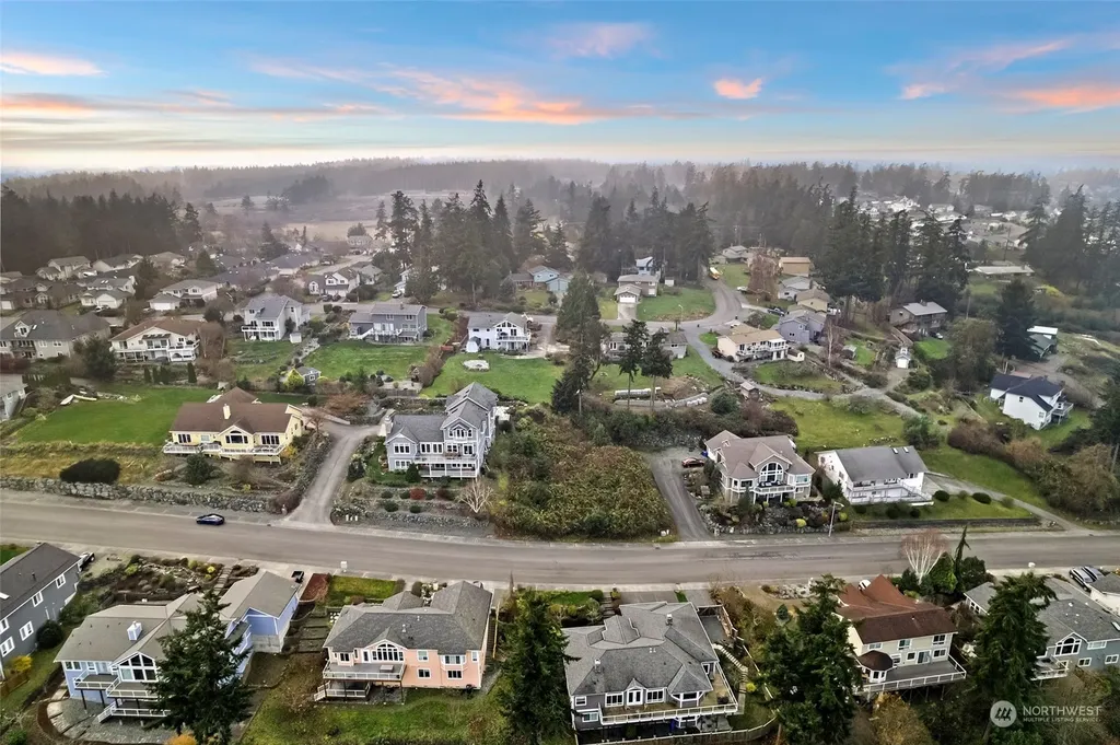 2331 SW Freund Street Oak Harbor WA 98277