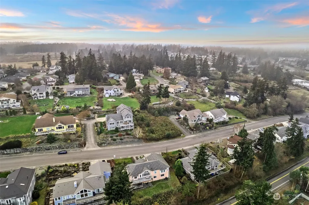 2331 SW Freund Street Oak Harbor WA 98277