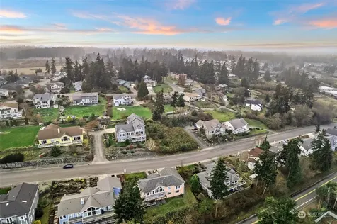 2331 SW Freund Street Oak Harbor WA 98277