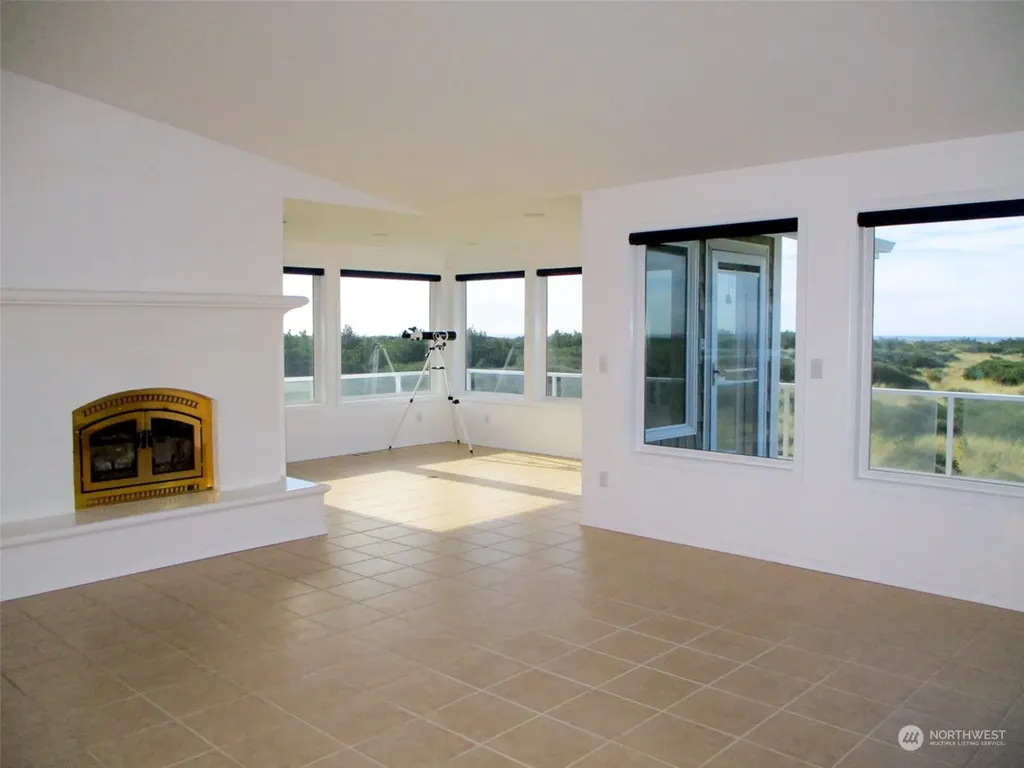 935 S Sand Dune Avenue SW Ocean Shores WA 98569
