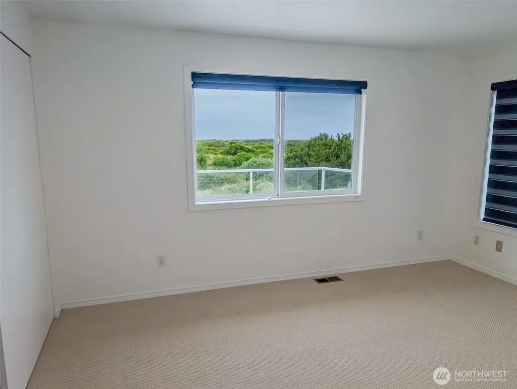 935 S Sand Dune Avenue SW Ocean Shores WA 98569