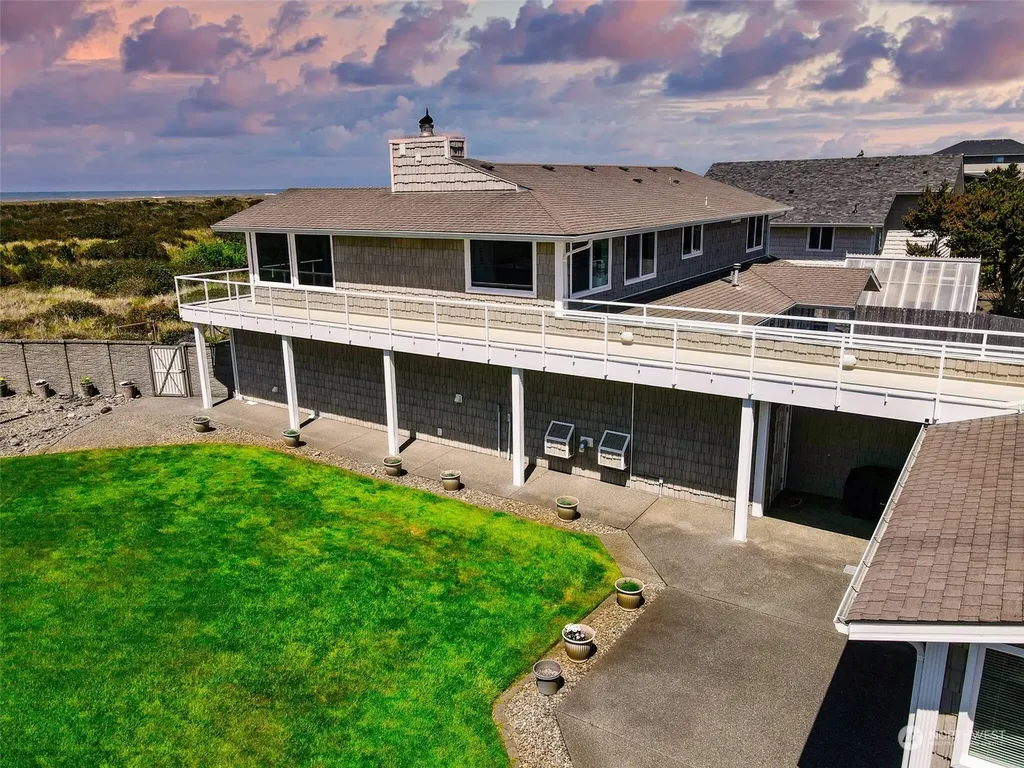 935 S Sand Dune Avenue SW Ocean Shores WA 98569