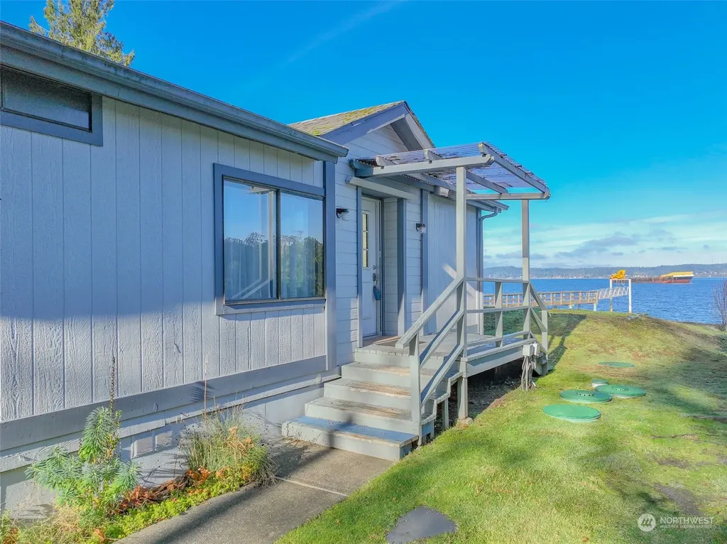 8552 NE Gordon Drive Bainbridge Island WA 98110