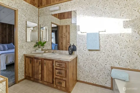 8552 NE Gordon Drive Bainbridge Island WA 98110
