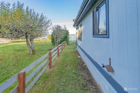 8552 NE Gordon Drive Bainbridge Island WA 98110