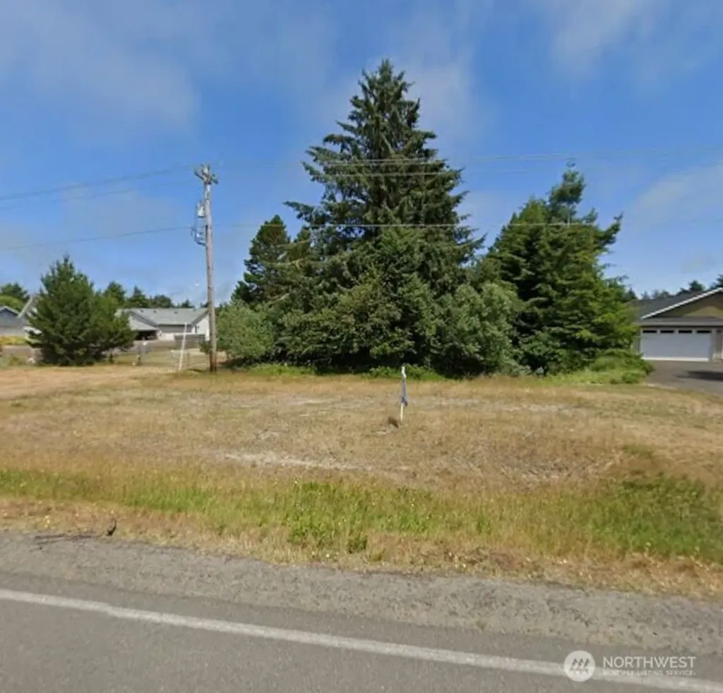 546 Point Brown Avenue SE Ocean Shores WA 98569