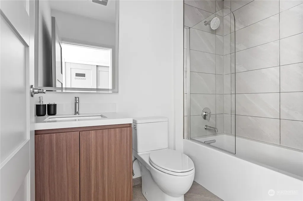 1025 Granary Avenue Bellingham WA 98225