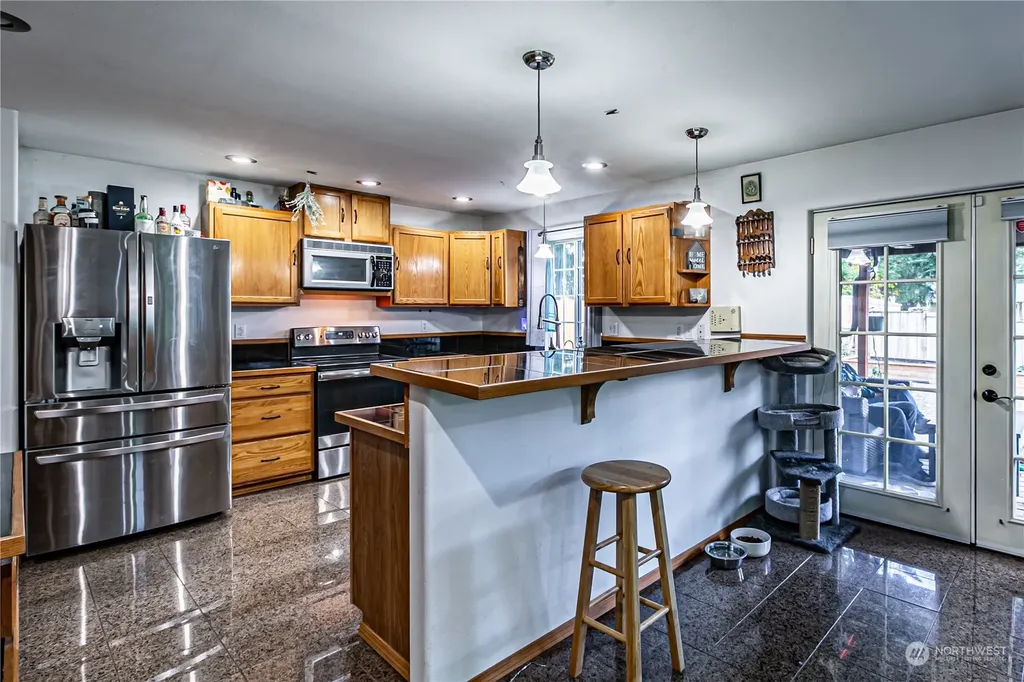 604 Nieland Loop SE Rainier WA 98576
