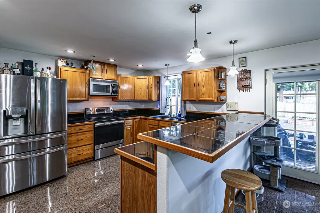 604 Nieland Loop SE Rainier WA 98576