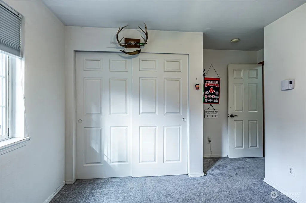 604 Nieland Loop SE Rainier WA 98576