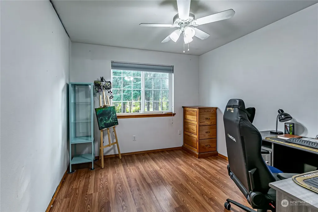 604 Nieland Loop SE Rainier WA 98576