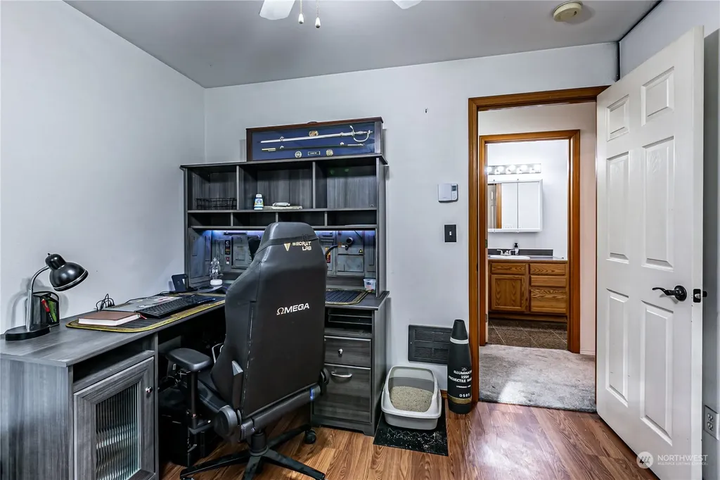 604 Nieland Loop SE Rainier WA 98576