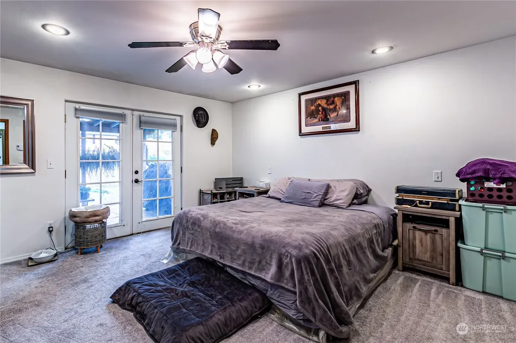 604 Nieland Loop SE Rainier WA 98576