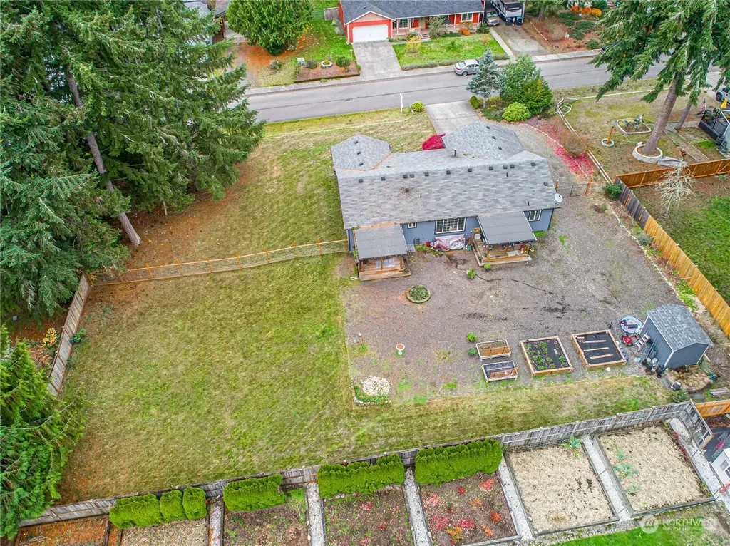 604 Nieland Loop SE Rainier WA 98576