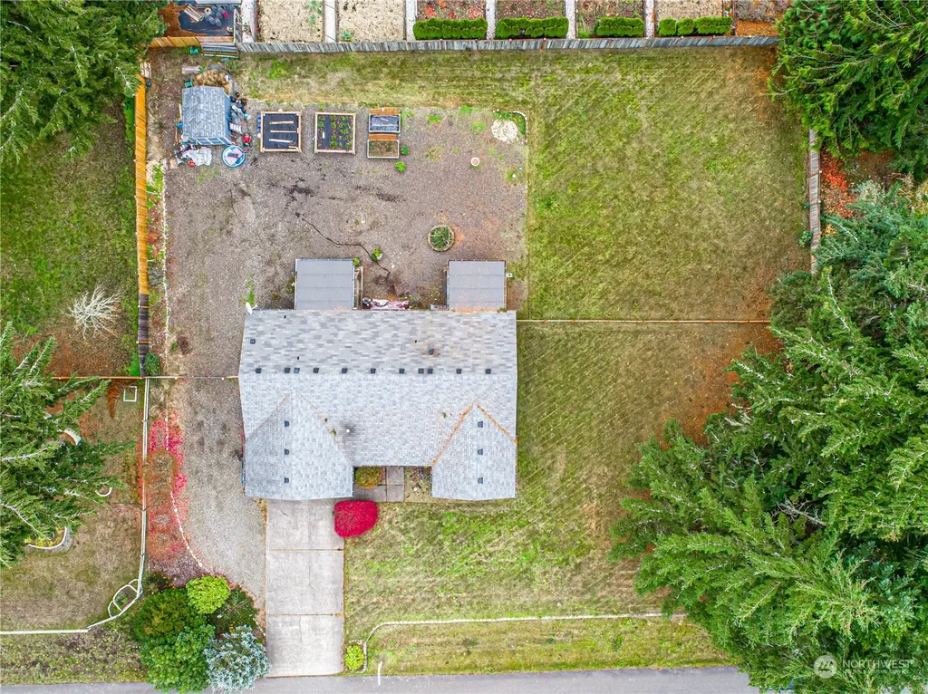 604 Nieland Loop SE Rainier WA 98576
