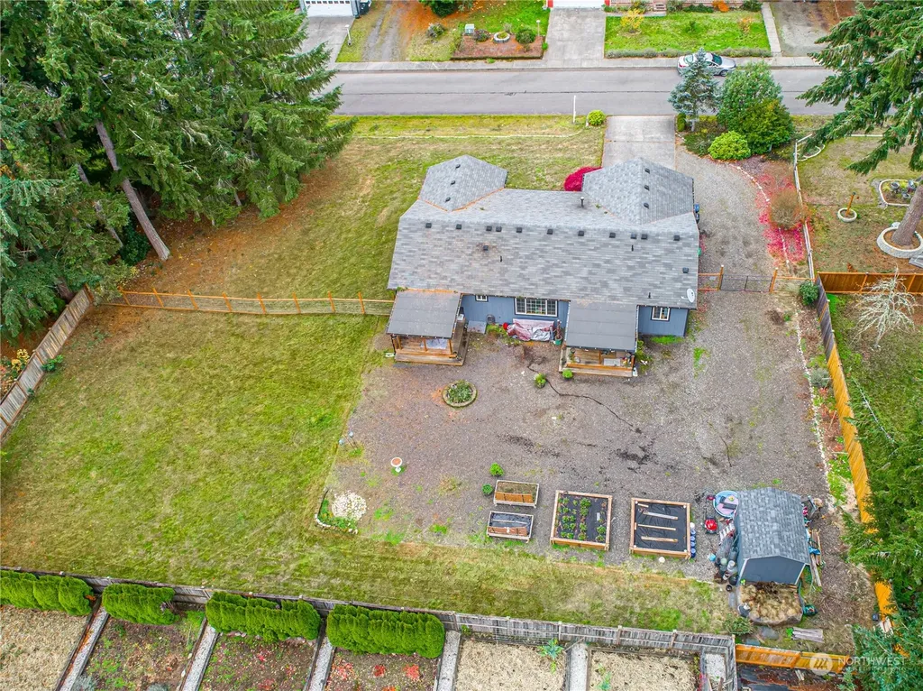 604 Nieland Loop SE Rainier WA 98576