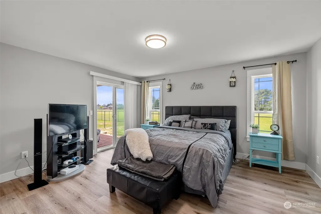 571 Puffin Avenue NE Ocean Shores WA 98569