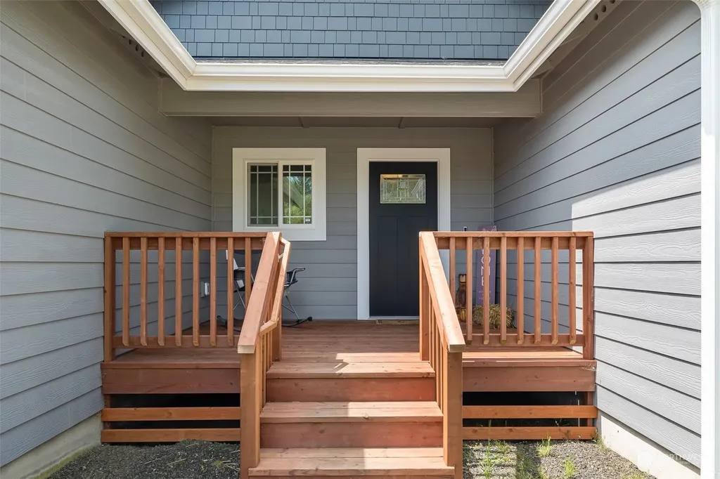 571 Puffin Avenue NE Ocean Shores WA 98569
