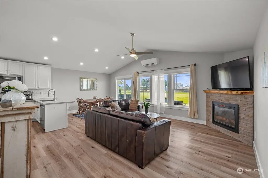 571 Puffin Avenue NE Ocean Shores WA 98569