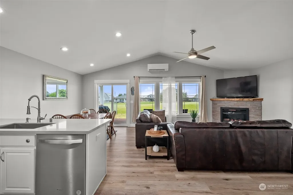 571 Puffin Avenue NE Ocean Shores WA 98569