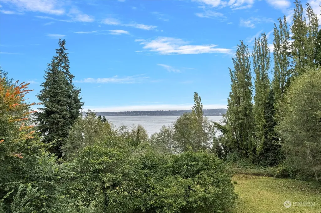 4865 Saratoga Road Langley WA 98260